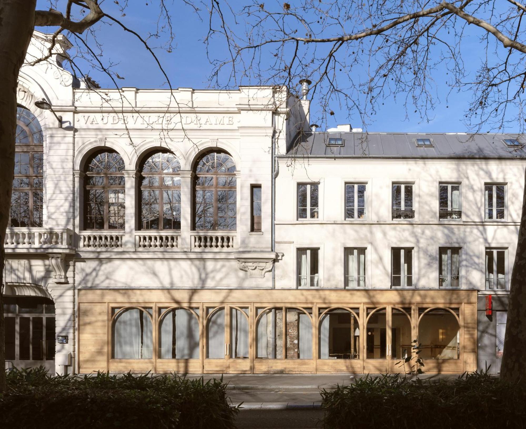 Elysee Montmartre Hotel Париж Екстериор снимка