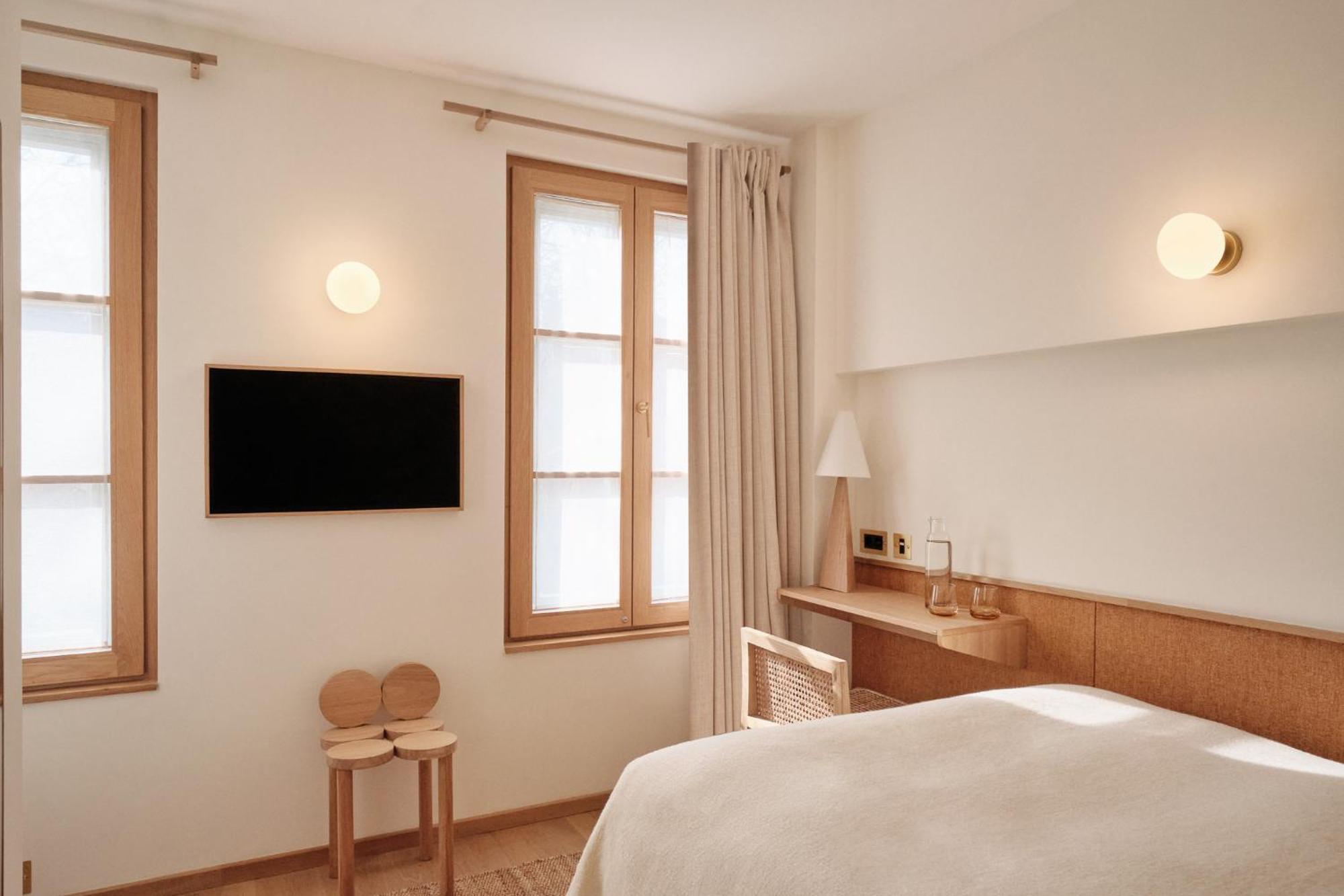 Elysee Montmartre Hotel Париж Екстериор снимка